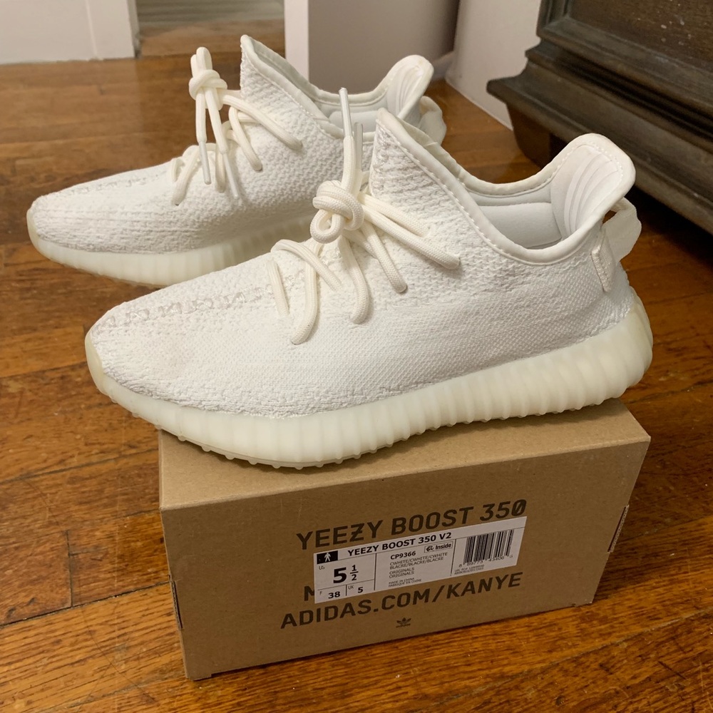 Yeezy Boost 350 V2 "Triple White"